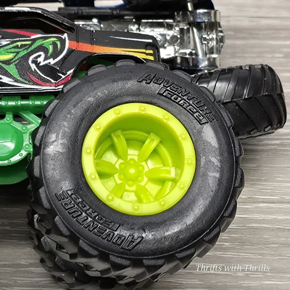 BIGFOOT Hot Wheels MONSTER TRUCKS Firestone - 1/64 MATTEL 2020 + Adventure Force